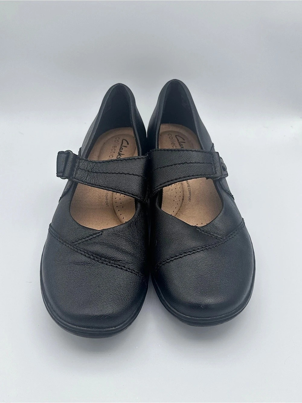 Clarks Collection Mary Jane Flats Black US 8 Cushioned Insole